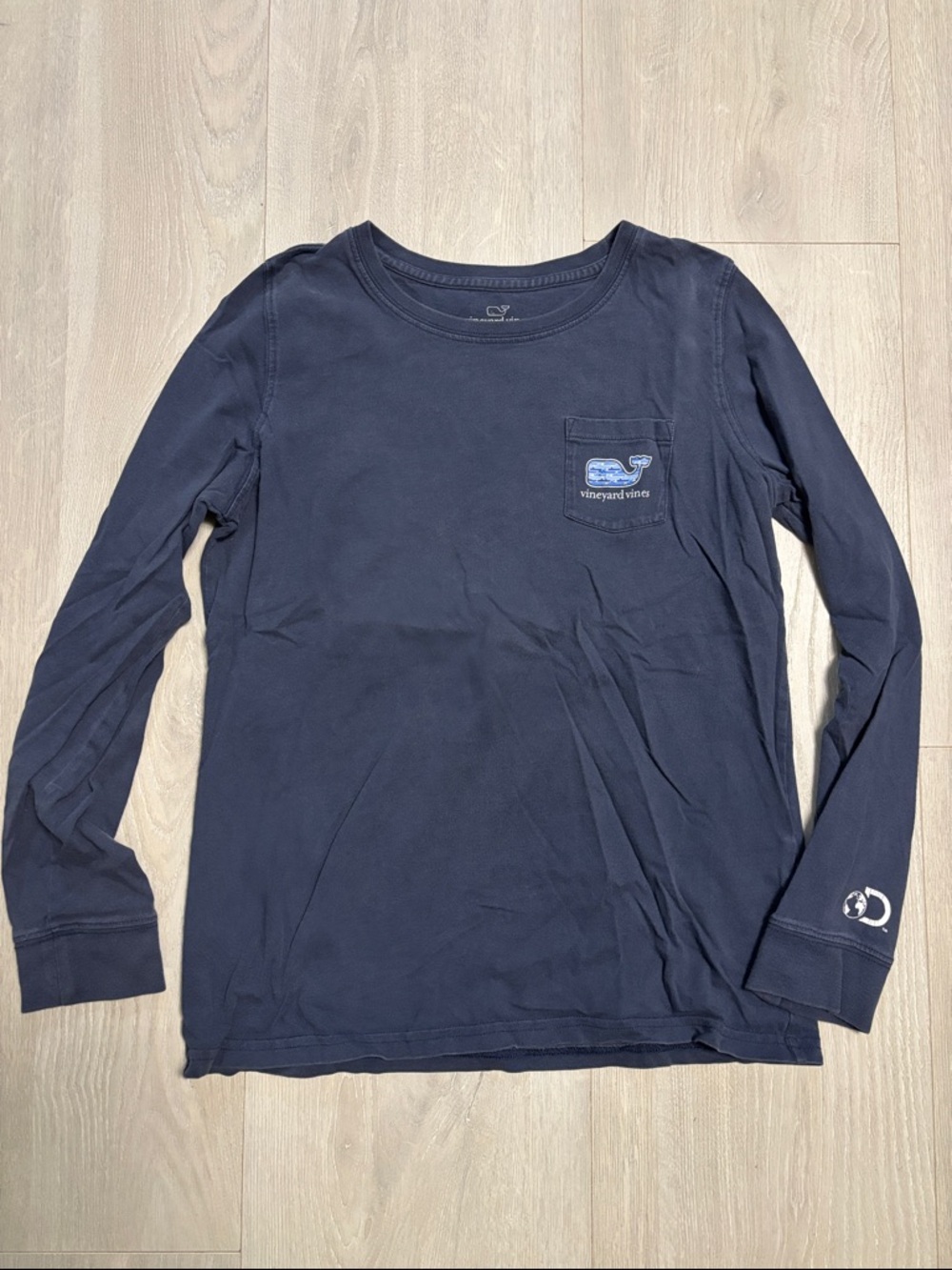🔥BUNDLESALE Women S Vineyard Vines Discovery Channel Shark Week Pocket Tee Shirt